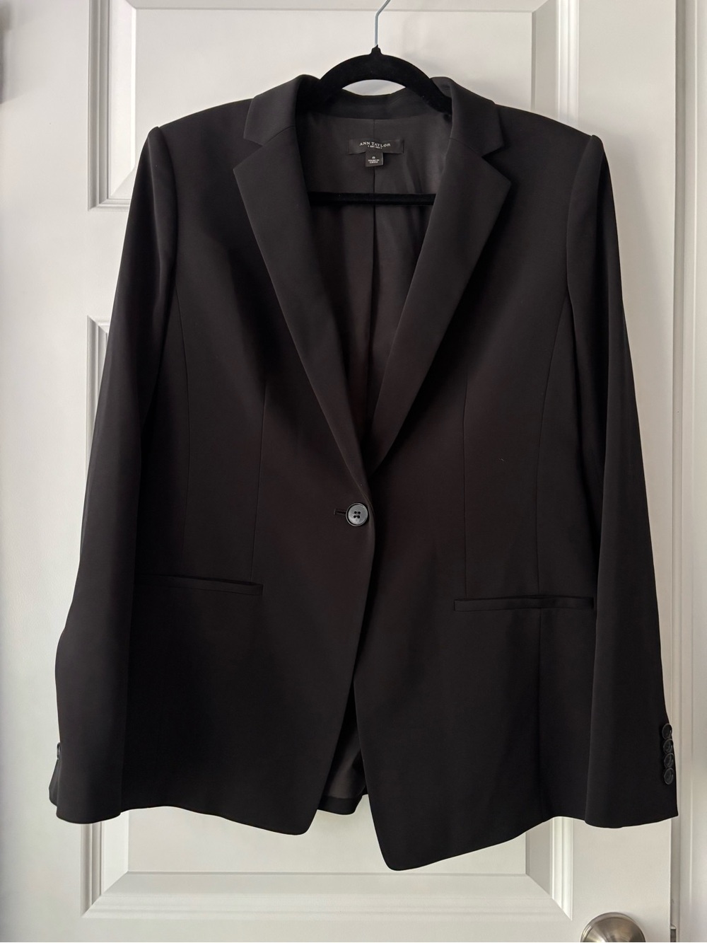 Ann Taylor Black Tailored Single Button Blazer Size 6